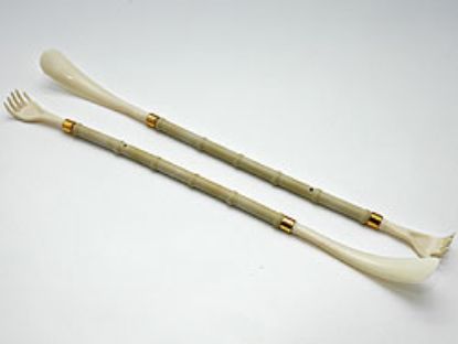 Bild von Schuhanzieher mit Rückenkratzer, 50 cm, Kunstoff